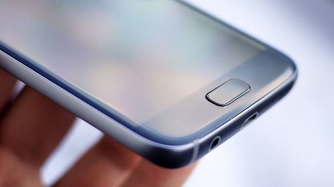  Долната част на предния панел