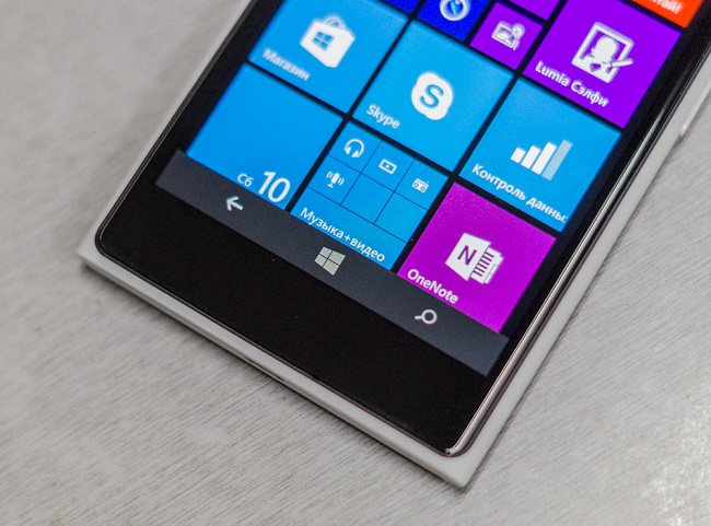  Долната част на лицевата плоча