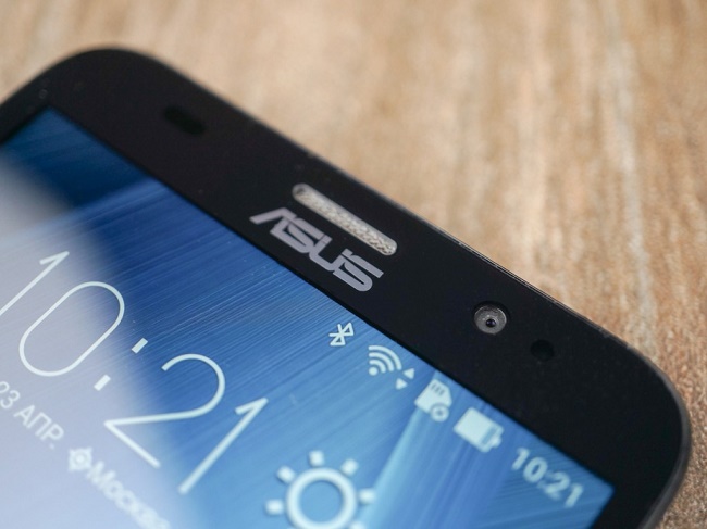  Отгоре на предния панел