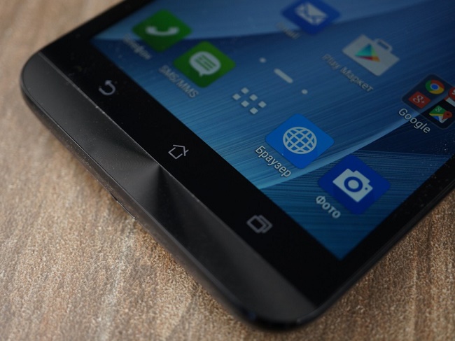  Долната част на предния панел