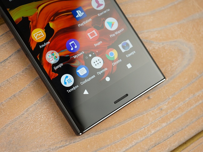  Долната част на предния панел