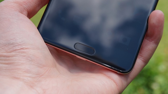  Долната част на предния панел