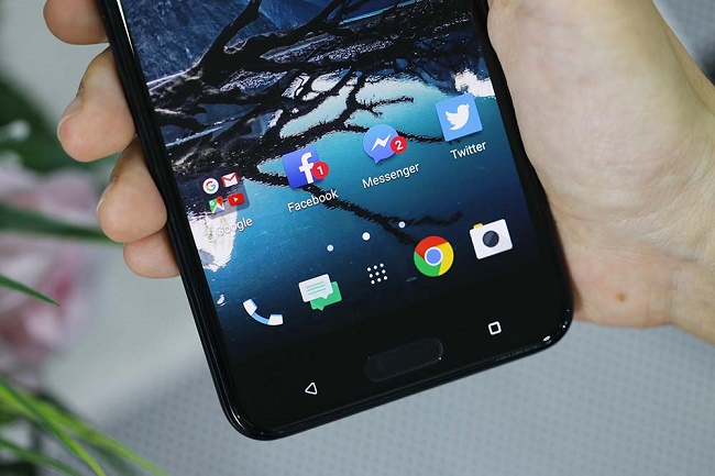  Долната част на предния панел