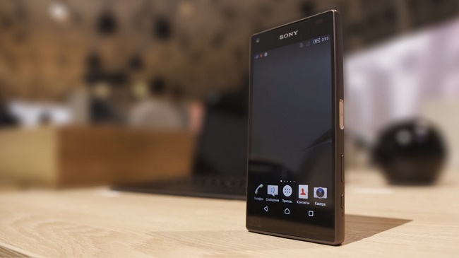  Sony Xperia Z5 Компактен