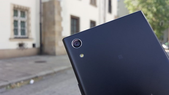 Заден панел