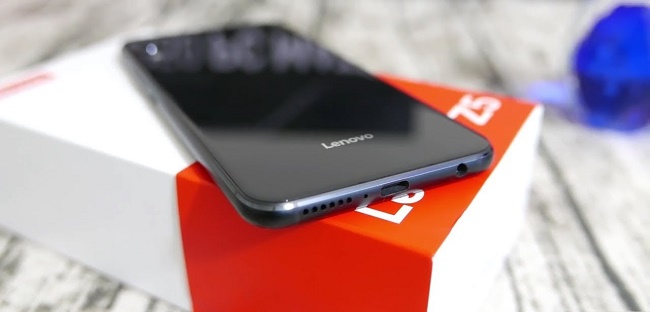  Смартфон с кутия