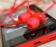  Телефон за слушане на музика